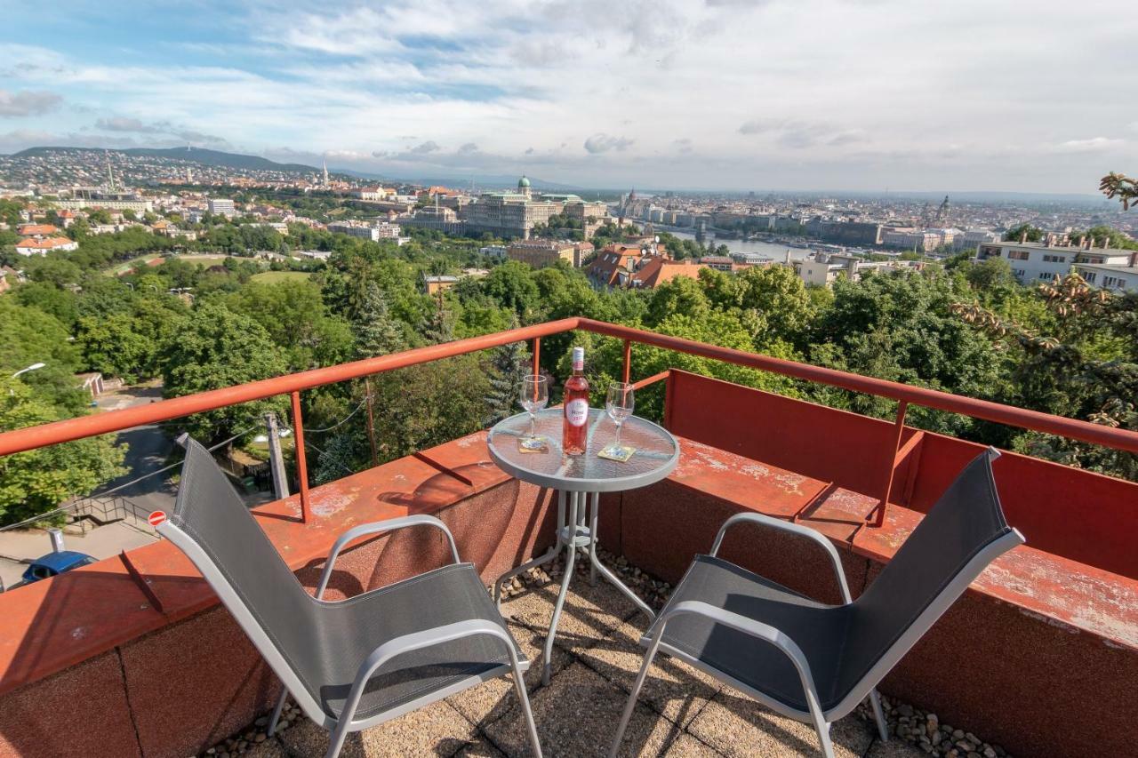 Apartment On Gellert Hill Downtown With Free Garage & Castle View Budapest Ngoại thất bức ảnh